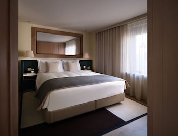 Junior Suite, City View
