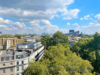 Signature Suite, City View