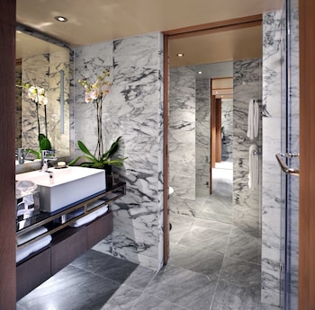 Premium King Room