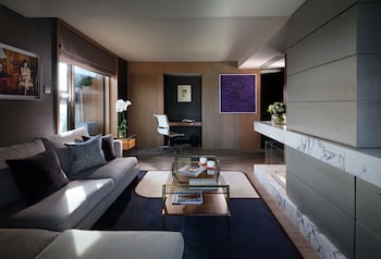 Penthouse Suite