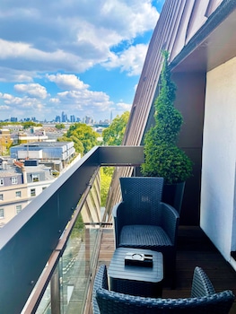 Penthouse Suite