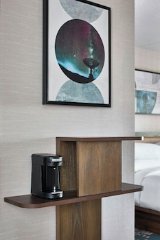 Suite, 1 King Bed with Sofa bed