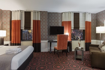 Junior Suite (1 King Bed)