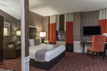 Junior Suite (1 King Bed)