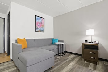 Deluxe Room, 1 King Bed, Non Smoking