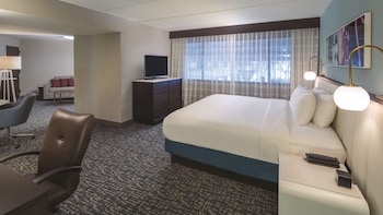 Junior Suite, 1 King Bed, Non Smoking