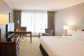 Classic Room, 1 King Bed, City View