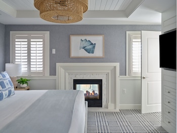 Junior Room, 1 King Bed