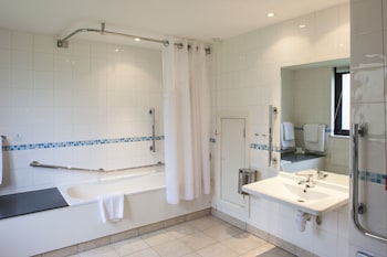 Standard Room, 1 King Bed, Accessible