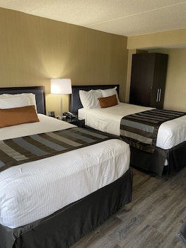 Room, 2 Double Beds, Refrigerator