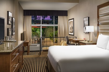 Superior Room, 1 King Bed (Pool or Garden Studio- 1 King Bed)