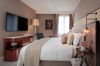Deluxe Room with internal view