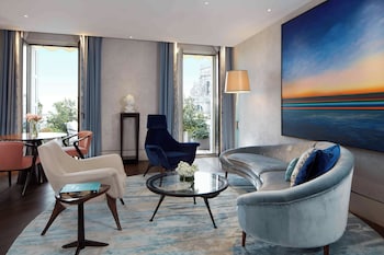 Terrace Grand Canal Suite