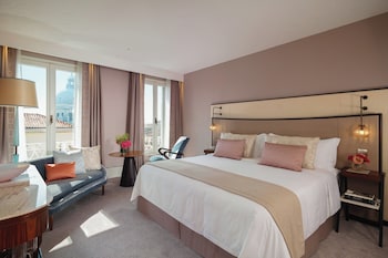 Partial Canal View Room