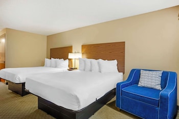 Standard Room, 2 Queen Beds, Non Smoking, Refrigerator & Microwave