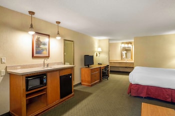 Standard Room, 1 King Bed, Non Smoking, Refrigerator & Microwave
