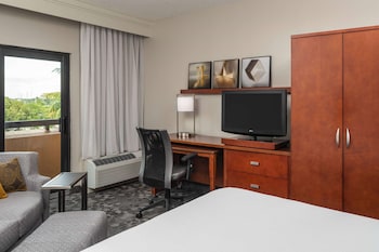 Deluxe Room, 1 King Bed