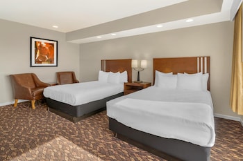 Standard Room, 2 Queen Beds, Non Smoking (with Partial Harbour View)