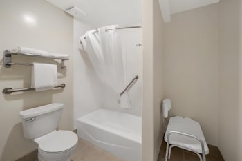 Standard Room, 1 Queen Bed, Accessible, Bathtub