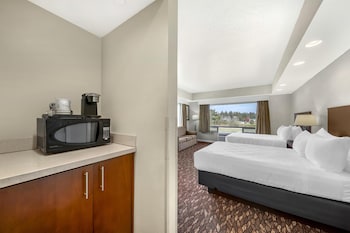 Standard Room, 2 Queen Beds, Non Smoking, City View