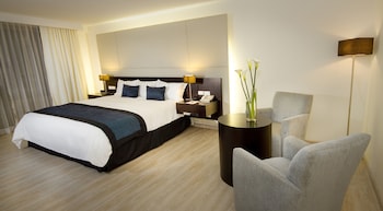 Deluxe Room, 1 King Bed