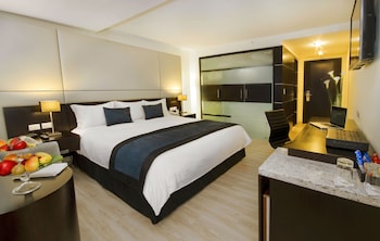 Deluxe Room, 1 King Bed