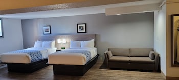 Suite, 2 Double Beds, Non Smoking (Upgrade)
