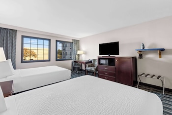 Room, 2 Queen Beds, Accessible, Non Smoking