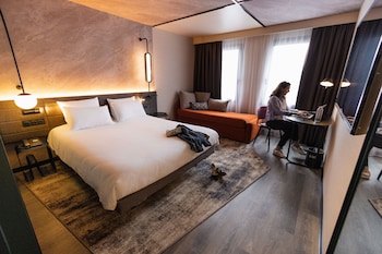 Superior Room, 1 Queen Bed with Sofa bed