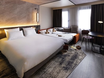 Superior Room (1 Queen Bed and 2 Single Sofa Beds)