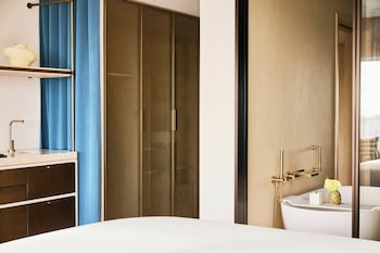 Room, 1 King Bed, Sea View (Panorama Lateral Sea View)