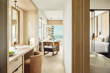 Room, 2 Double Beds, Sea View (Panorama Lateral Sea View)
