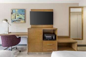 Standard Room, 2 Queen Beds, Non Smoking, Refrigerator & Microwave