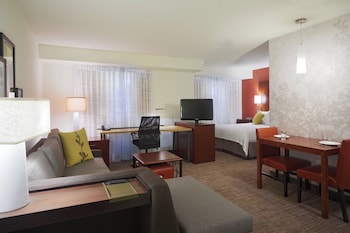 Studio, 1 Queen Bed (Mobility/Hearing Accessible, Tub)