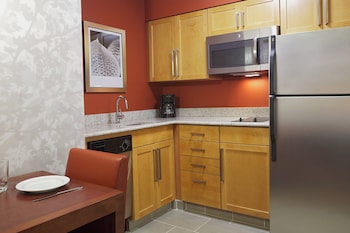 Studio, 1 Queen Bed (Mobility/Hearing Accessible, Tub)