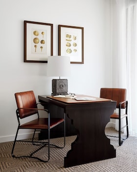 Suite, 2 Bedrooms (Hacienda 1 King + 2 Queen)