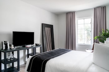 Deluxe Room, 1 Queen Bed