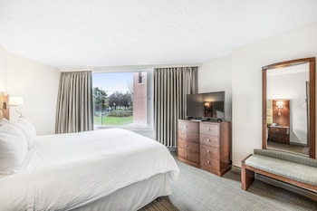 Suite, 1 Bedroom, Partial Harbor View