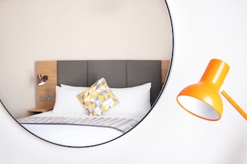 Standard Room, 1 King Bed (Super)