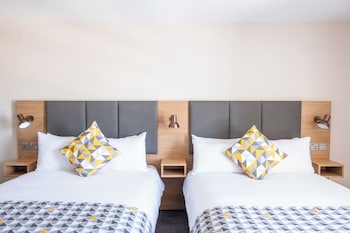 Premium Room, 1 Queen Bed (Stocked Minibar)