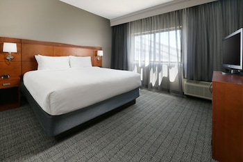Suite, 1 Bedroom, Balcony, Courtyard View