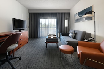 Suite, 1 Bedroom, Balcony, Courtyard View (Hearing Accessible)