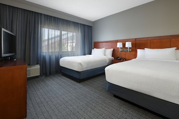Suite, 1 Bedroom, Balcony, Courtyard View