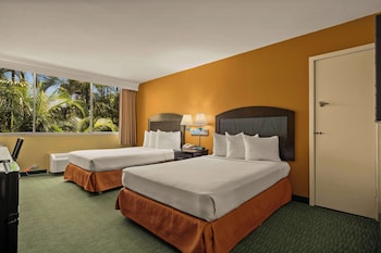 Room, 2 Double Beds, Mobility Accessible, Non Smoking (Bathtub w/Grab Bars)