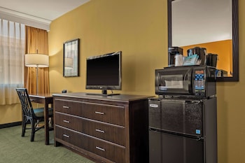 Room, 1 King Bed, Non Smoking
