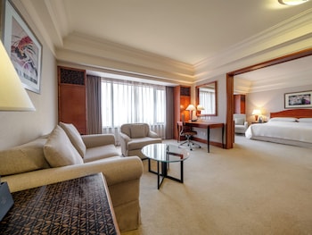 Deluxe Suite, 1 King Bed