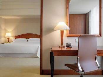 Deluxe Suite, 1 King Bed