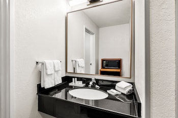 Executive Suite, 1 King Bed with Sofa bed
