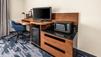 Room, 1 King Bed (Mobility/Hearing Accessible, Tub)