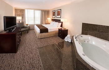 Suite, 1 King Bed (Whirlpool)